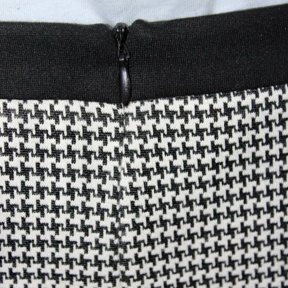 MaxMara Weekend Houndstooth Pencil Skirt in Black & White Size Small - Picture 4 of 5